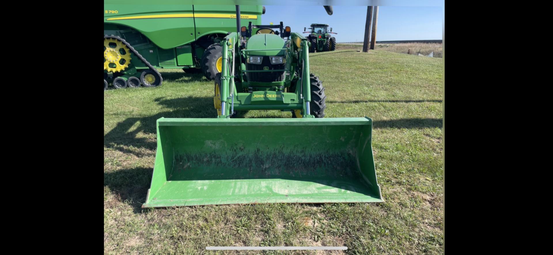 2022 John Deere 5065E Image