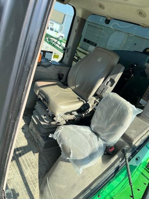2020 John Deere R4038 Image