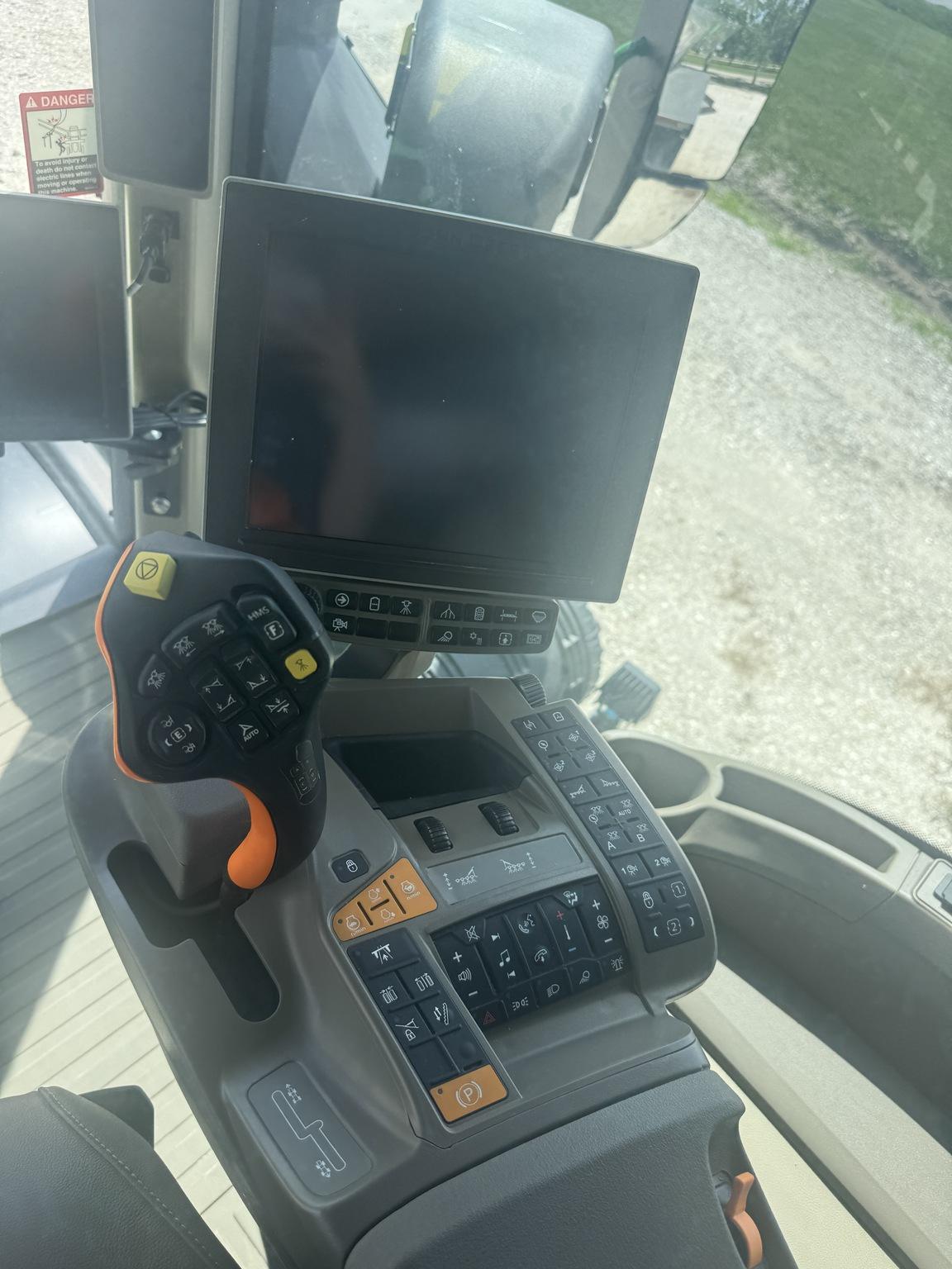 2024 John Deere 800R Image