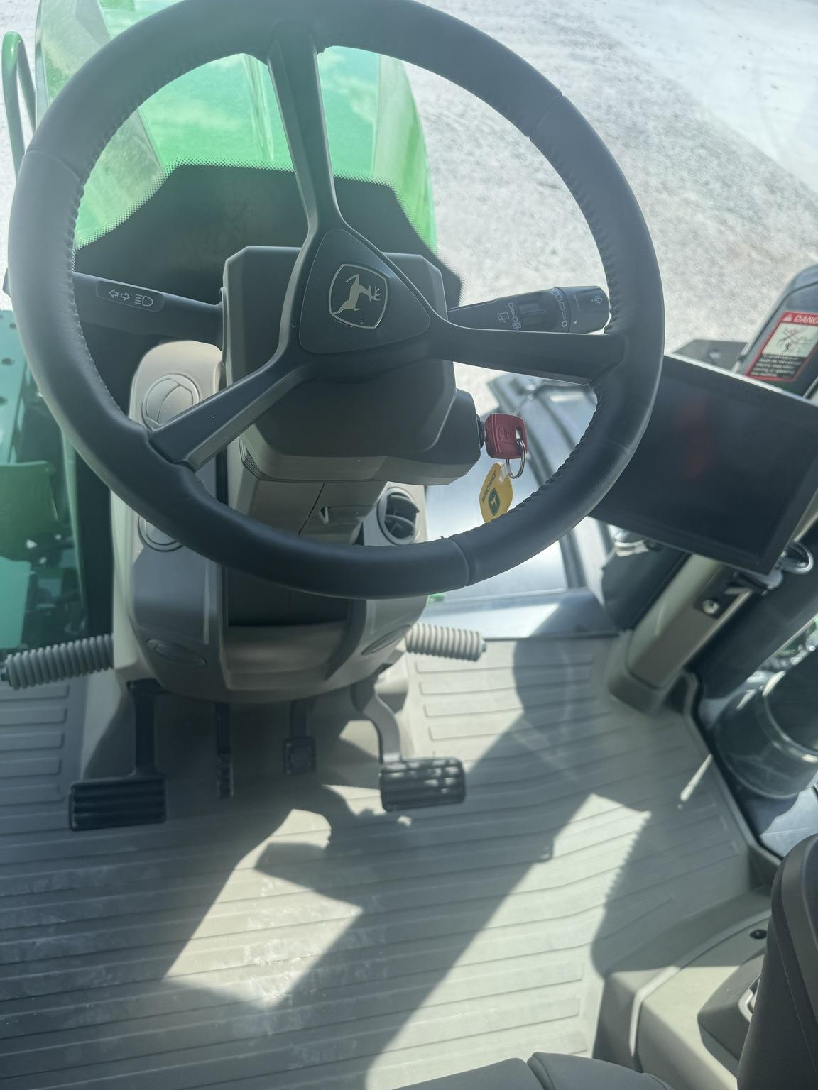 2024 John Deere 800R Image