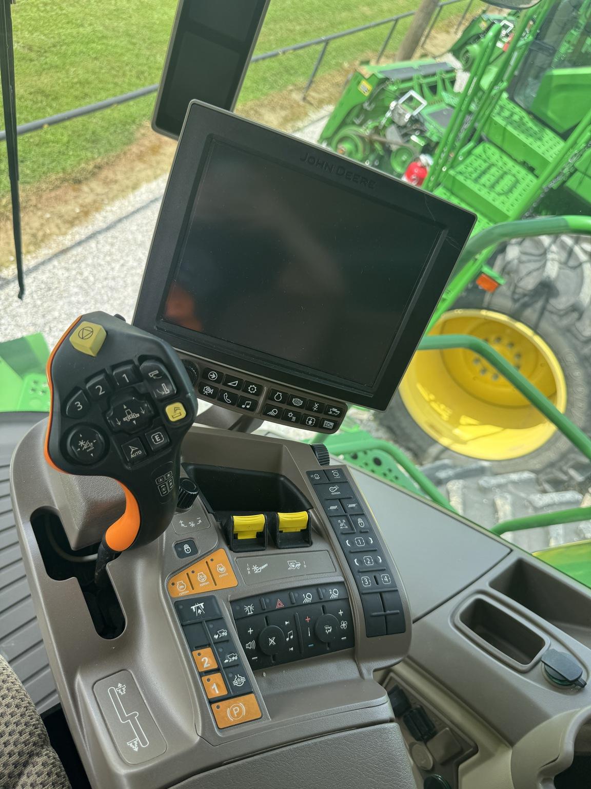 2018 John Deere S790 Image