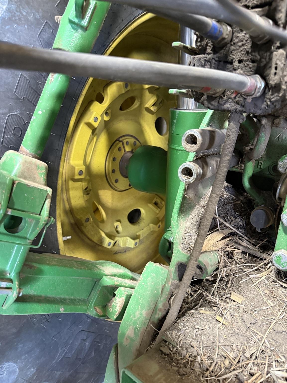 2009 John Deere 8330 Image