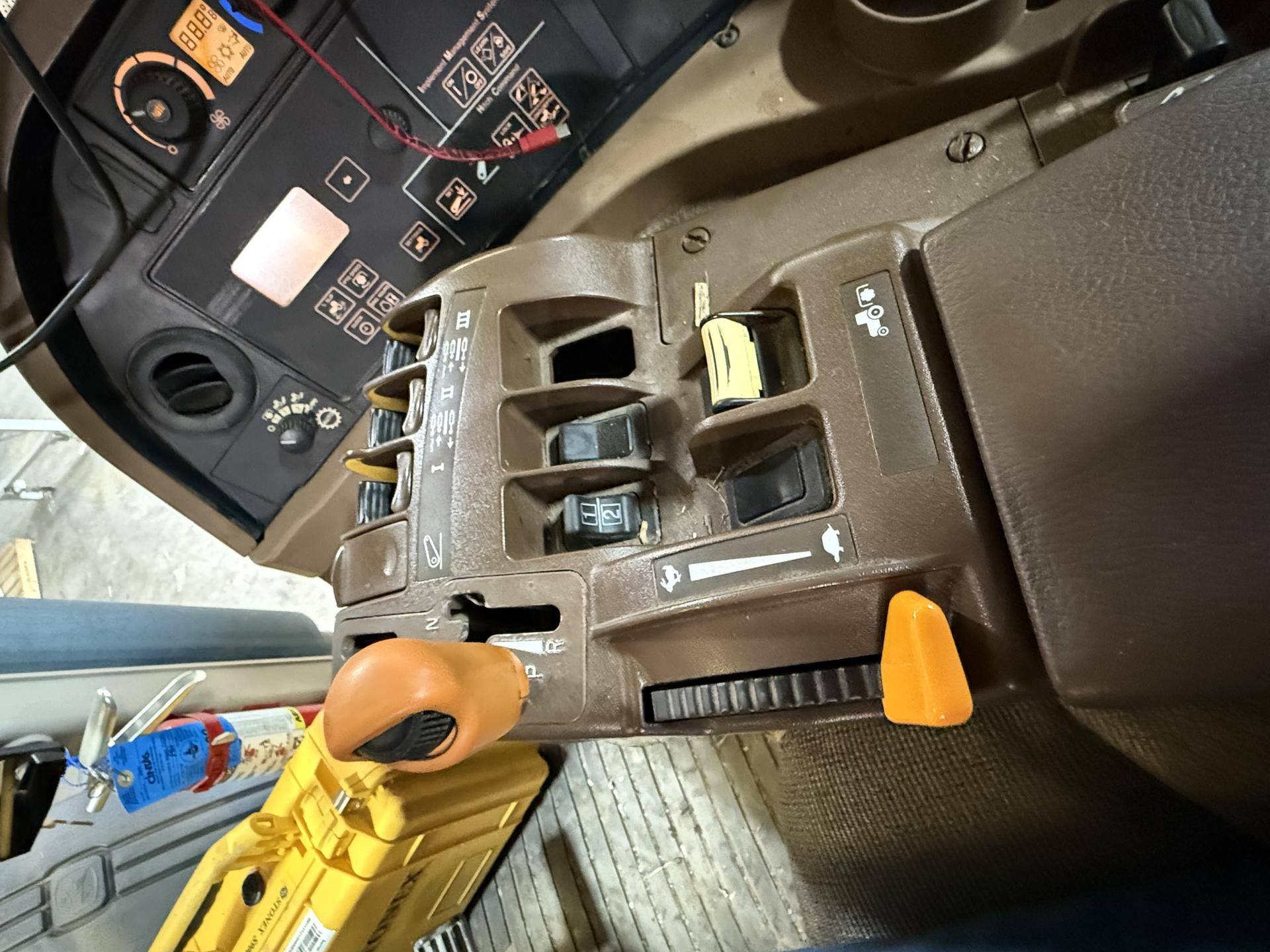 2009 John Deere 8330 Image