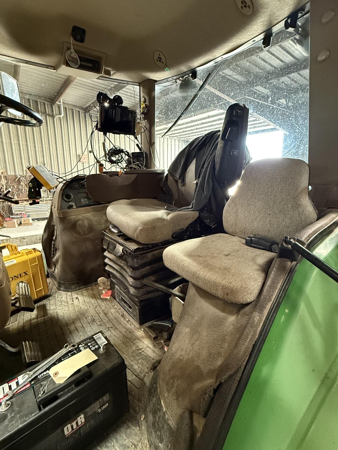 2009 John Deere 8330 Image