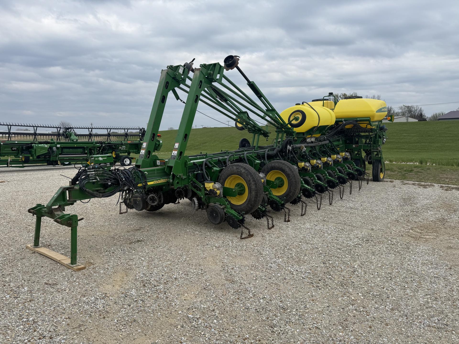 2011 John Deere 1770NT CCS Image