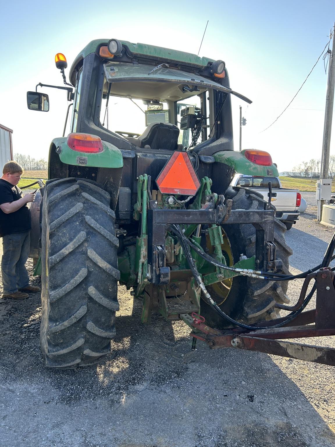 2016 John Deere 6120M Image