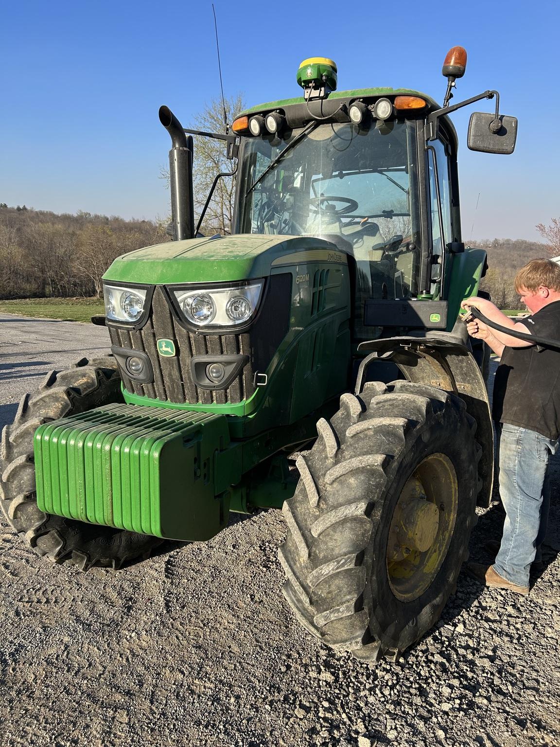 2016 John Deere 6120M Image
