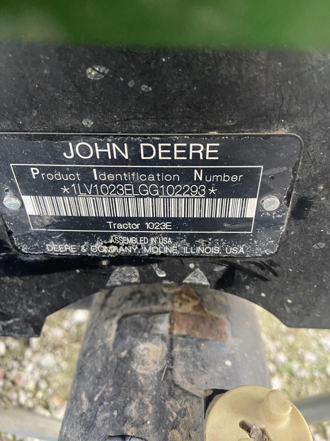 2016 John Deere 1023E Image