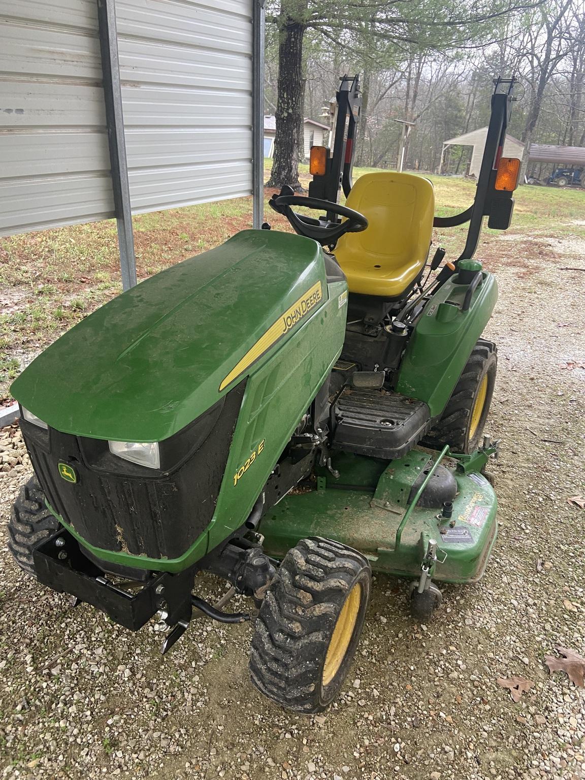 2016 John Deere 1023E Image