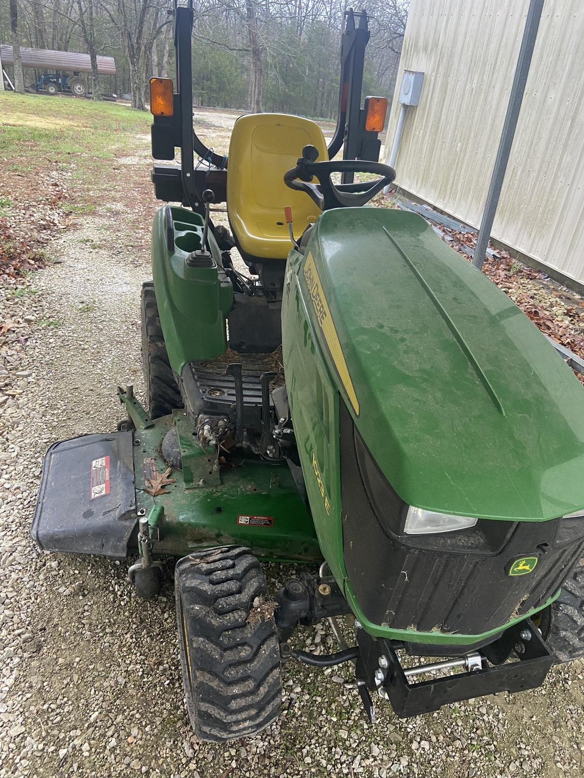2016 John Deere 1023E Image