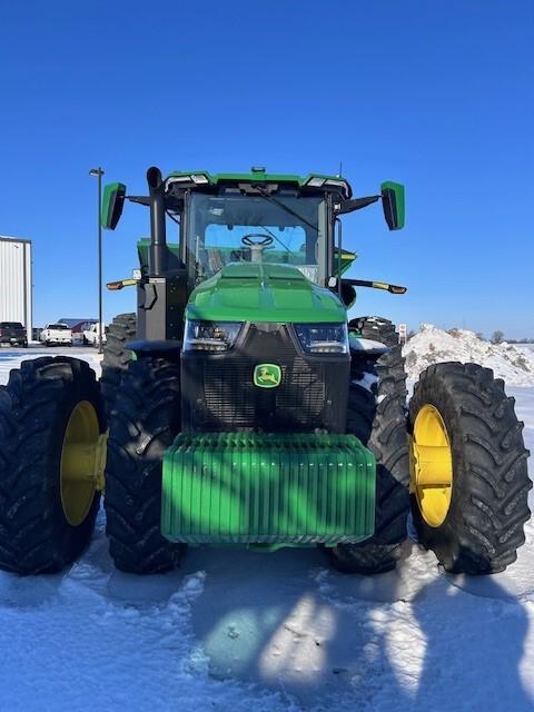 2023 John Deere 8R 340 Image
