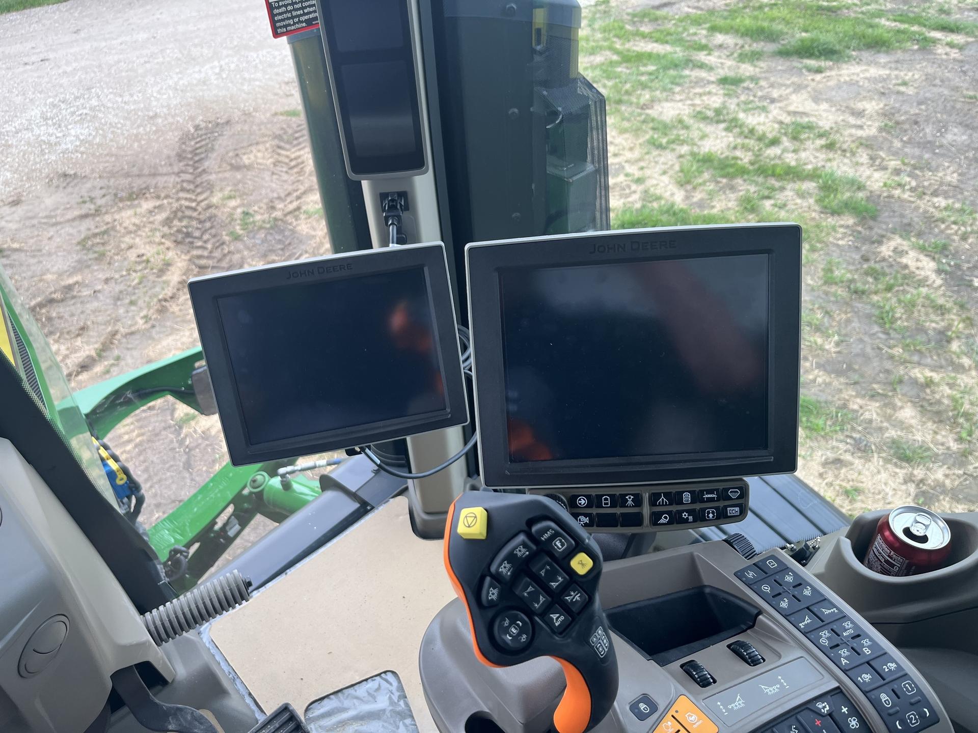 2024 John Deere 400R Image