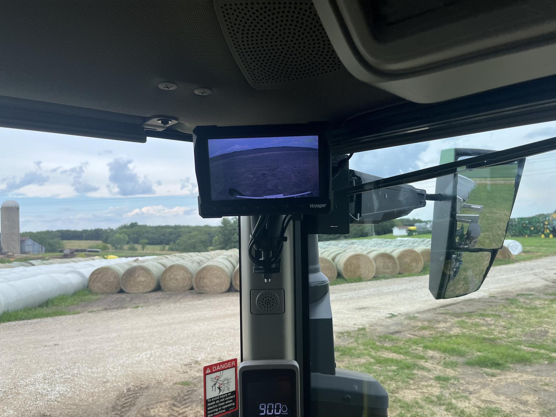 2024 John Deere 400R Image