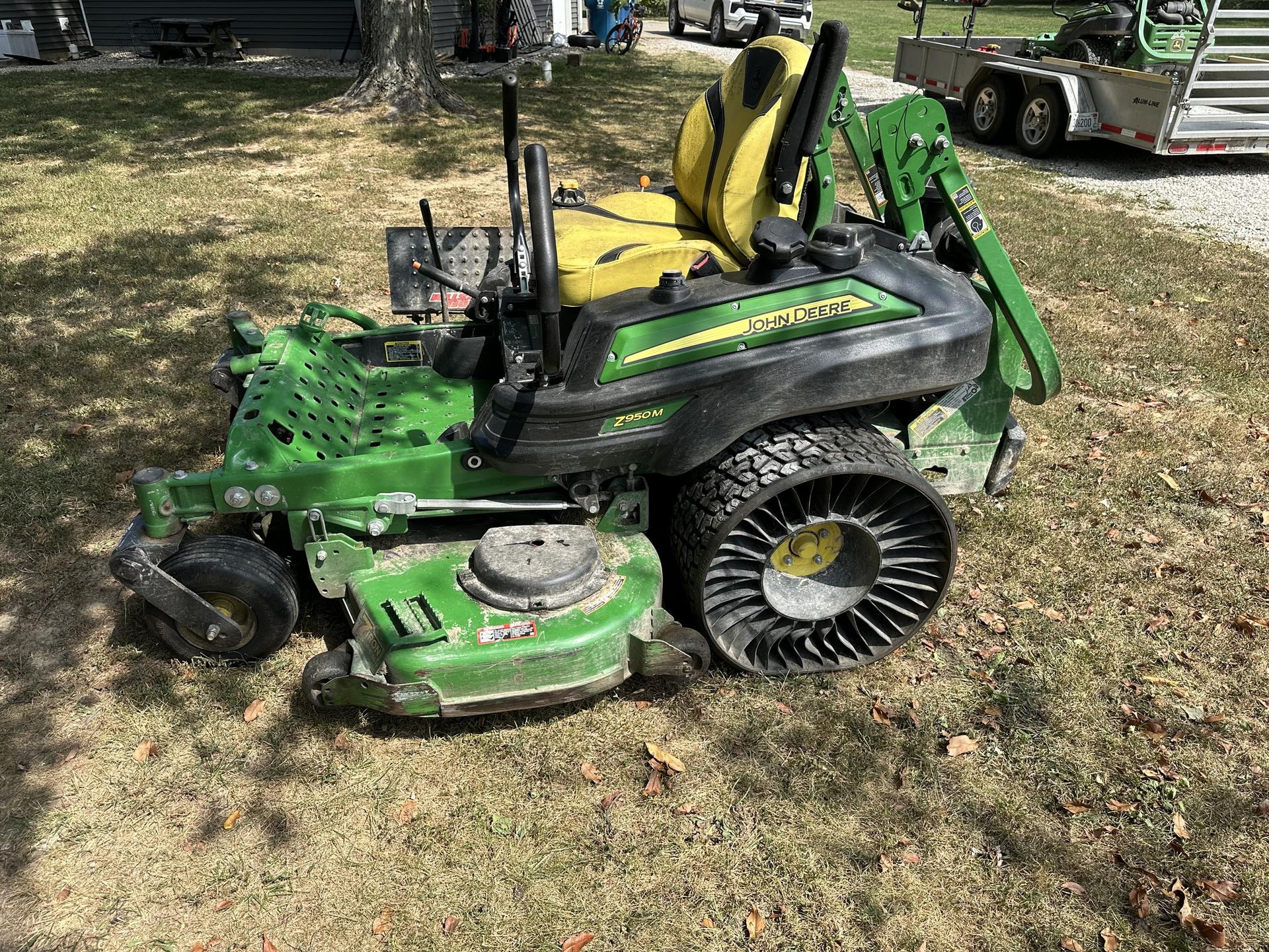 2019 John Deere Z950M Image