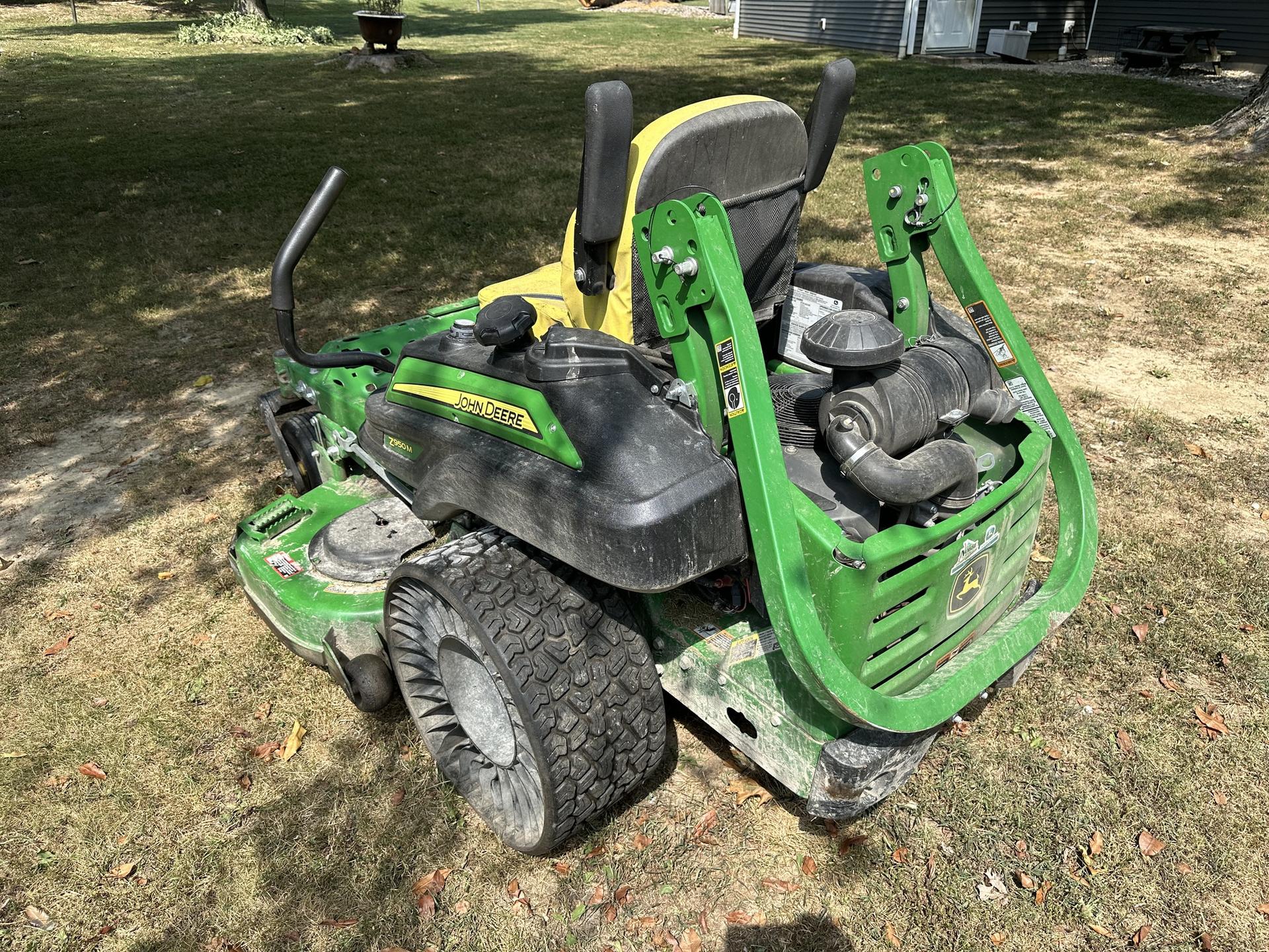 2019 John Deere Z950M Image
