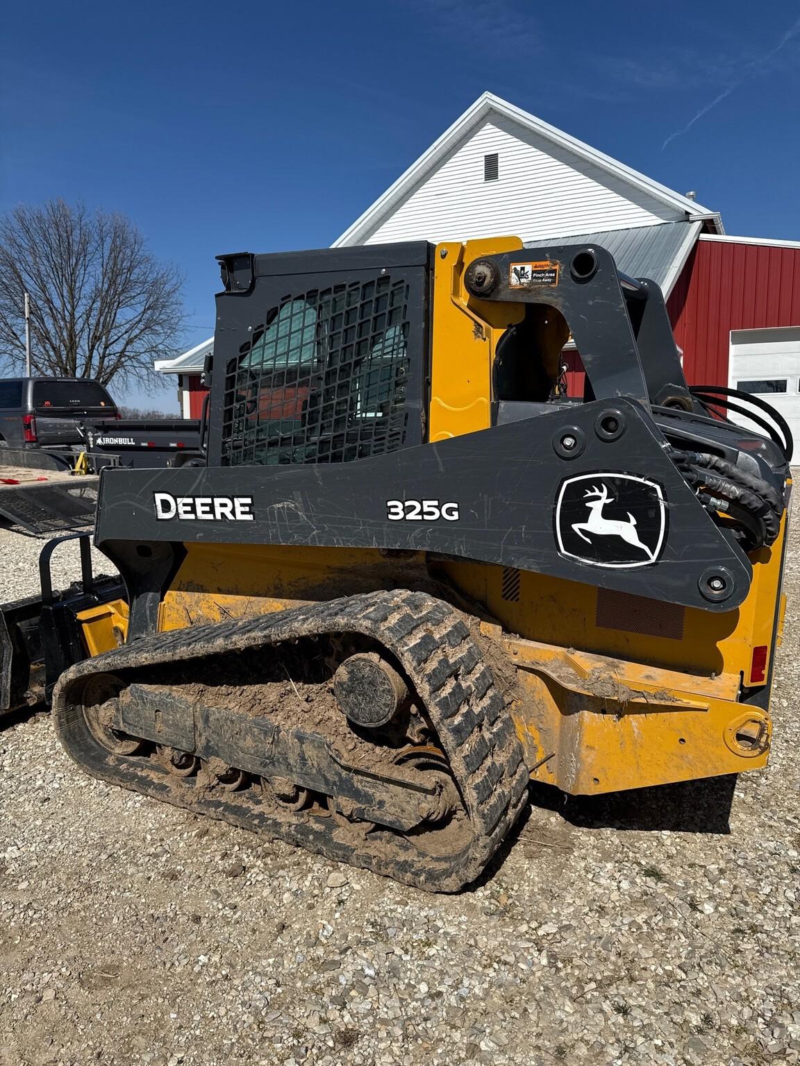 2022 John Deere 325G Image