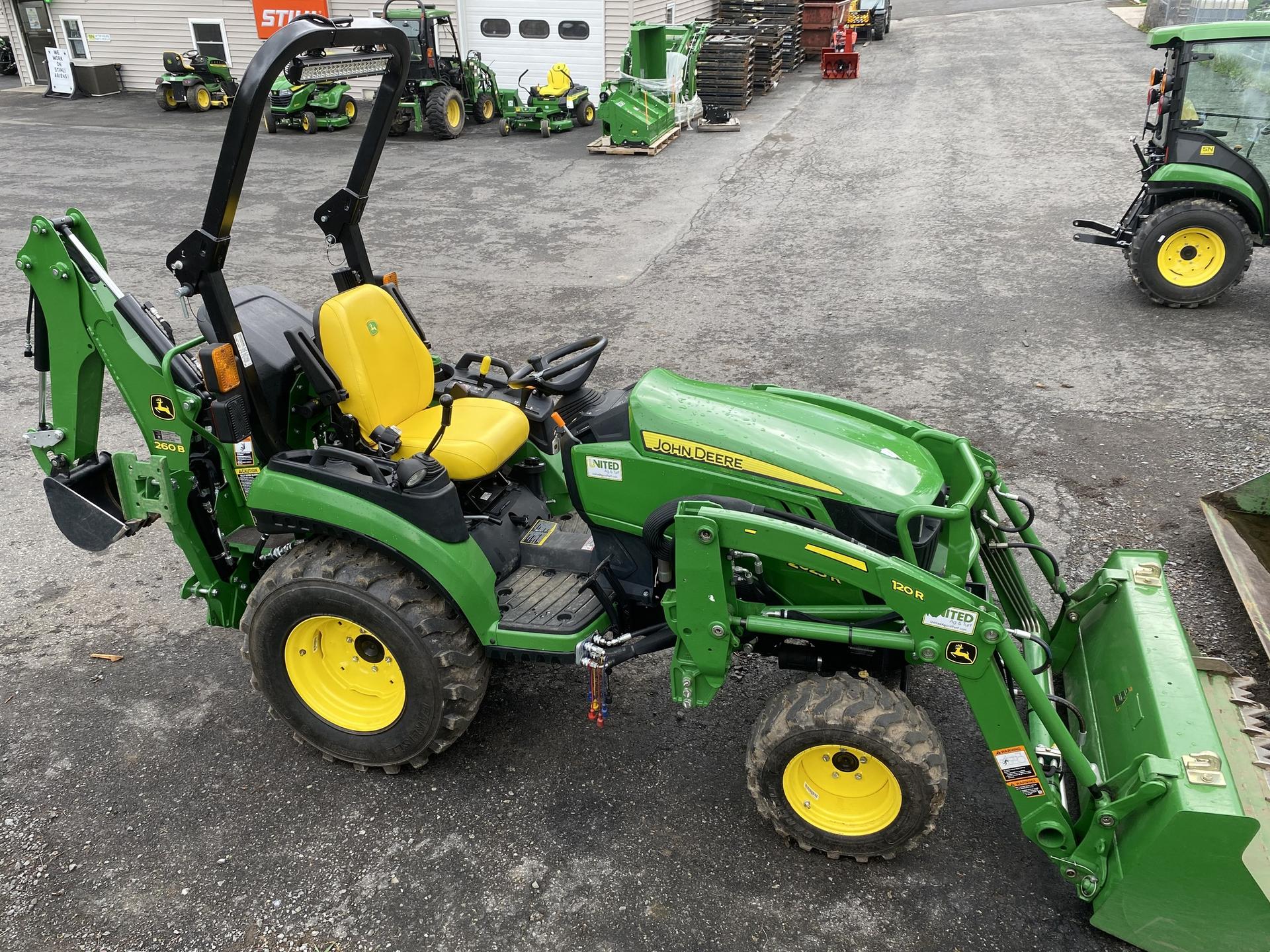 2021 John Deere 2025R Image