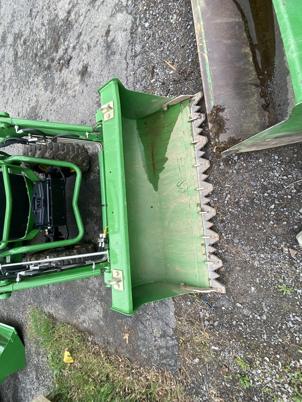 2021 John Deere 2025R Image