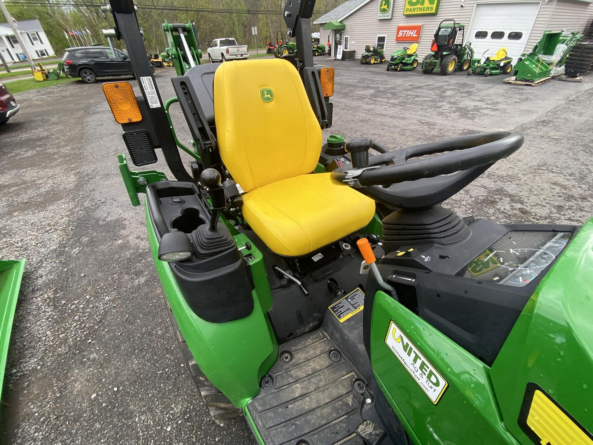2021 John Deere 2025R Image