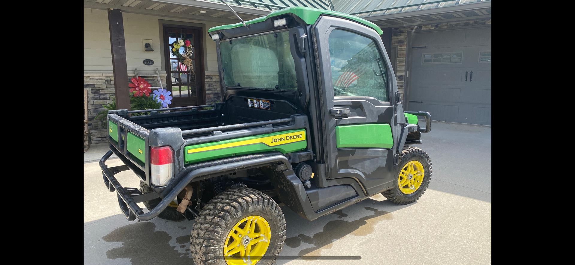 2022 John Deere XUV 835R Image