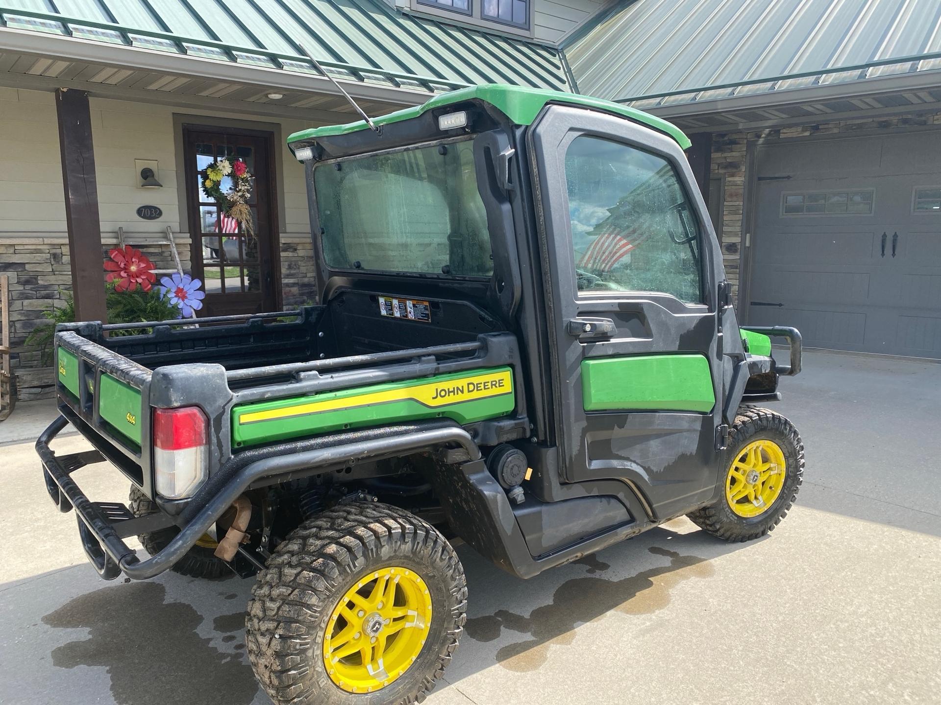 2022 John Deere XUV 835R Image
