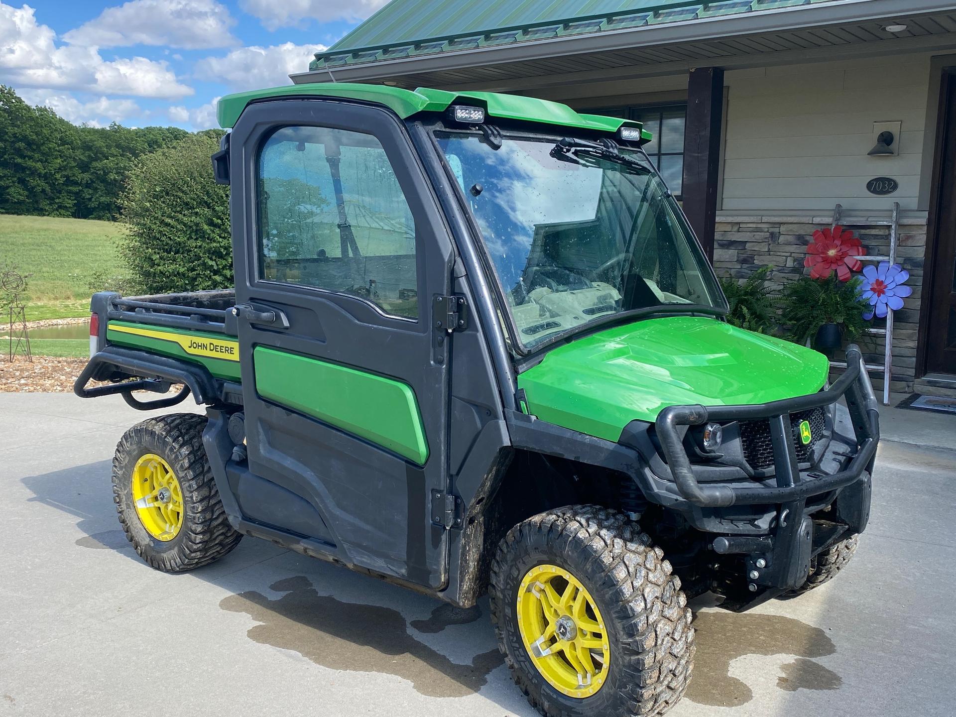 2022 John Deere XUV 835R Image