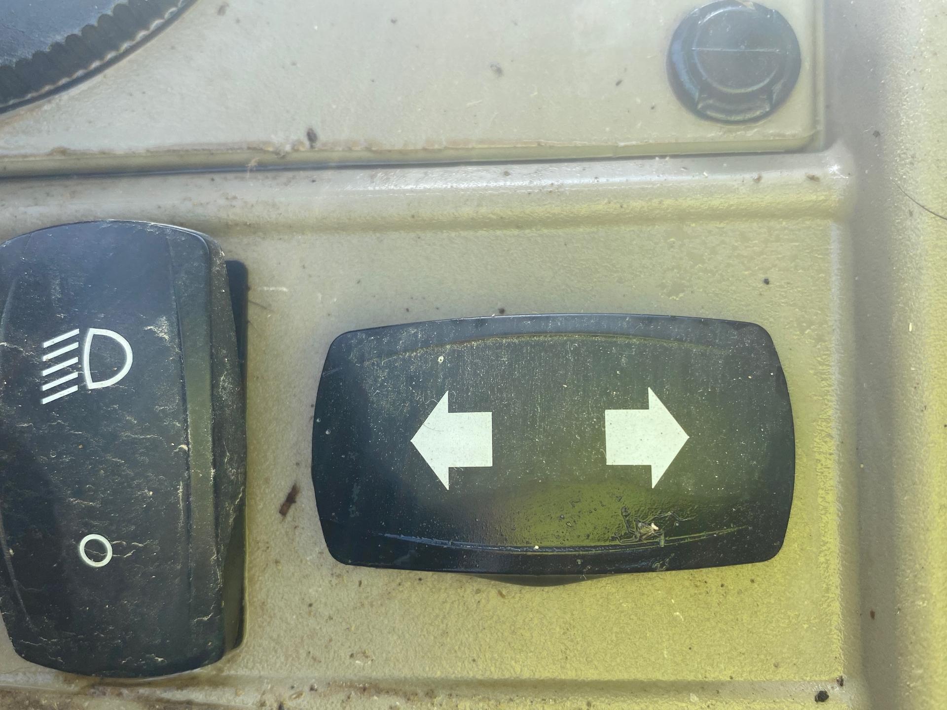2022 John Deere XUV 835R Image
