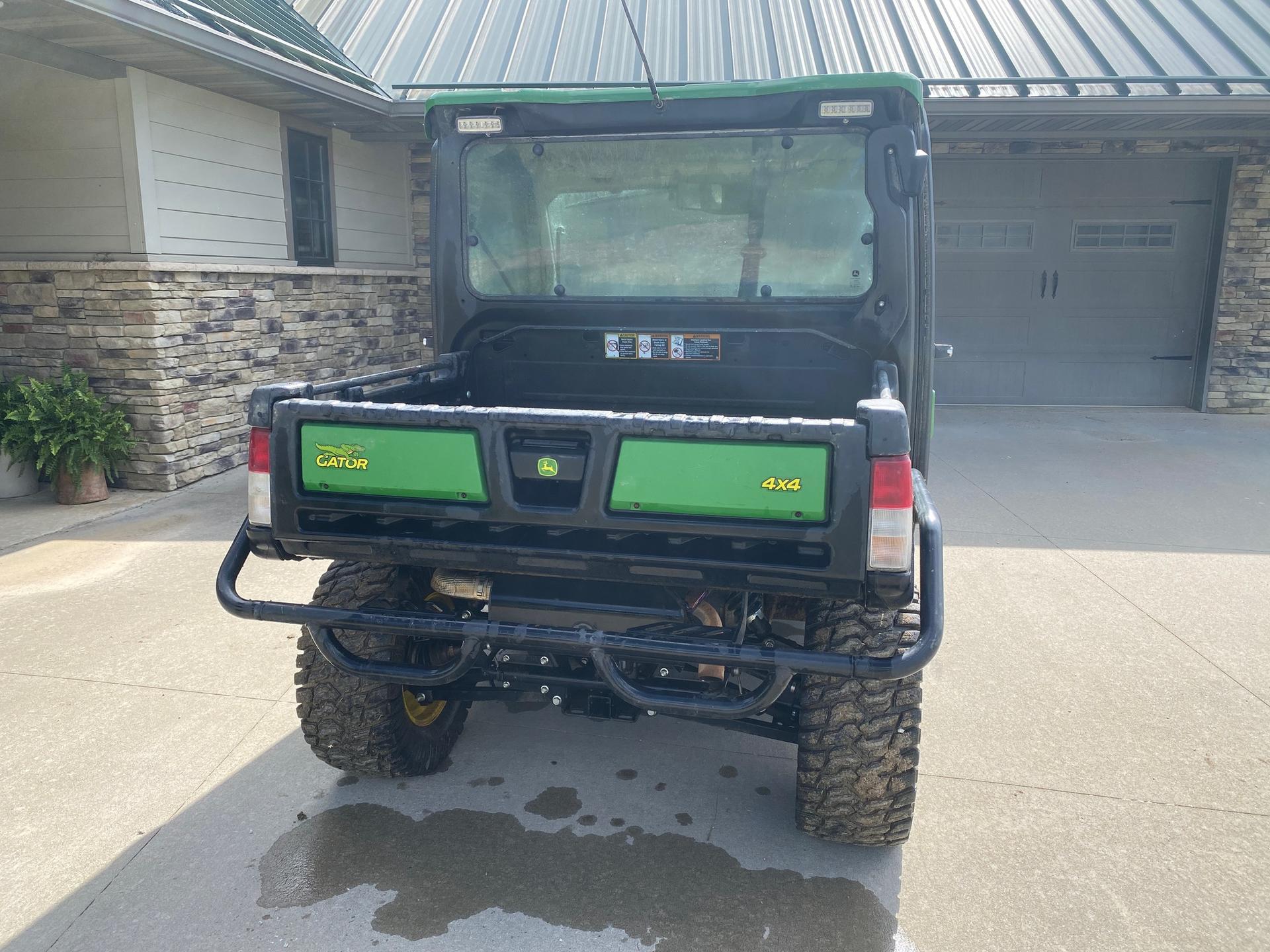 2022 John Deere XUV 835R Image