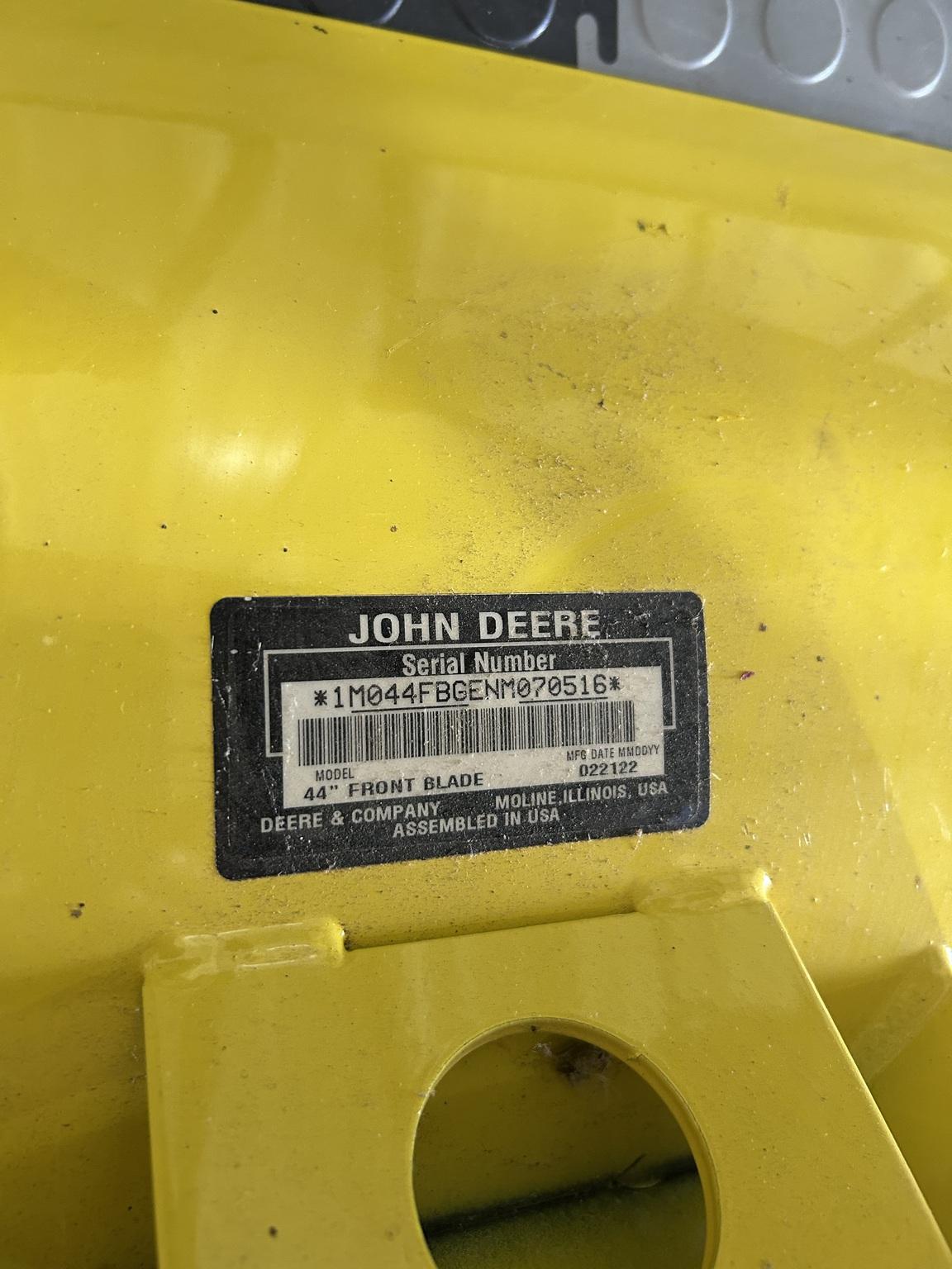 2022 John Deere 44″ FRONT BLADE Image