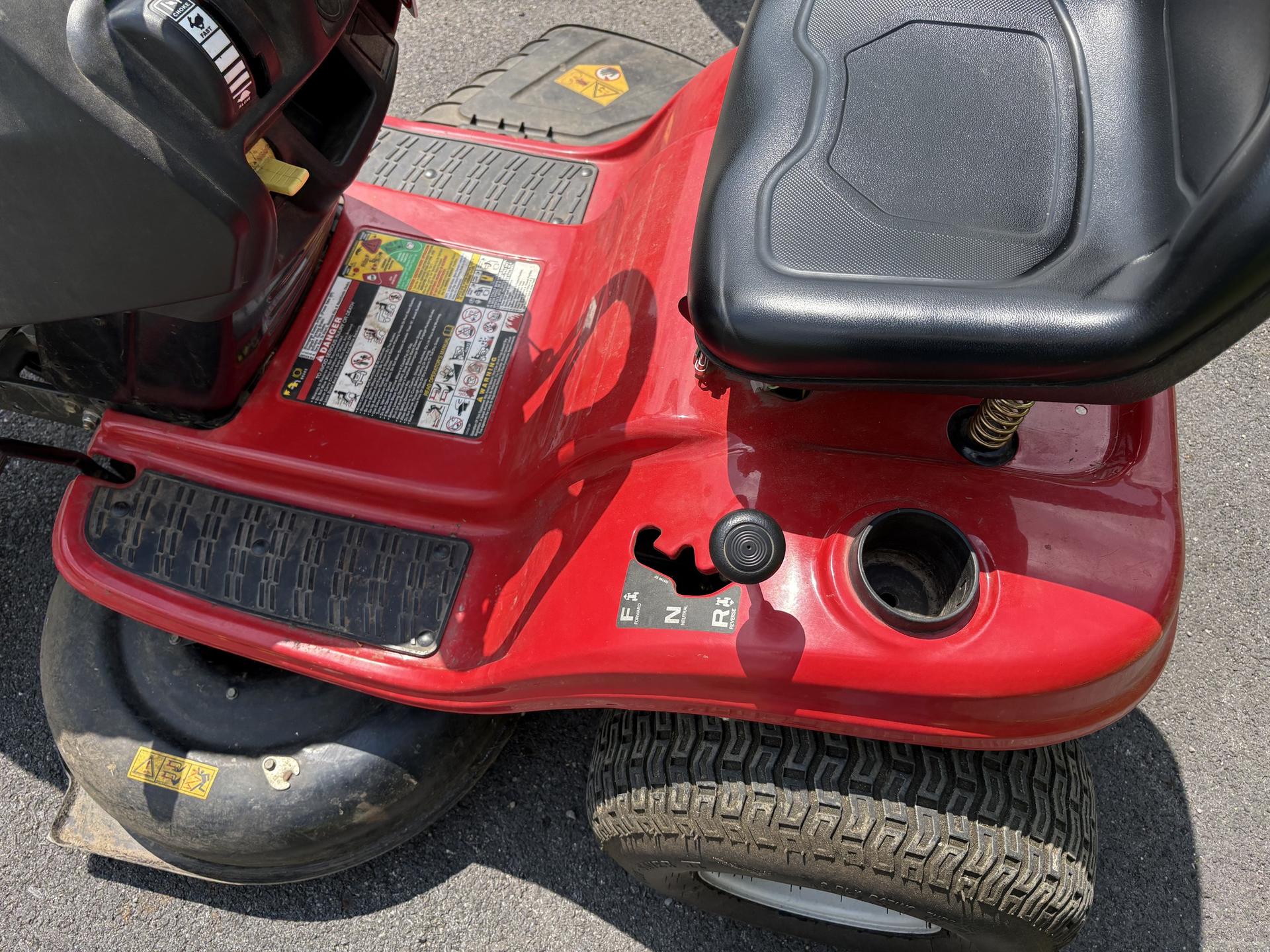 2019 Huskie LT4200 Image