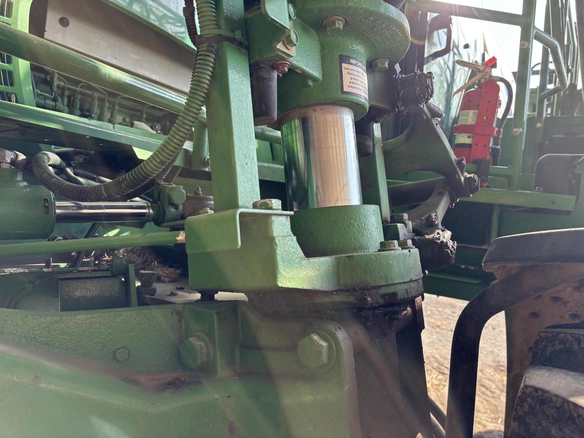 2011 John Deere 4830 Image