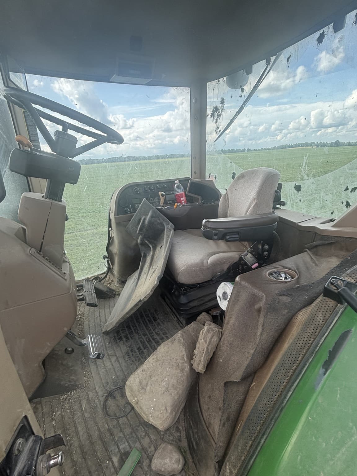 2004 John Deere 7920 Image