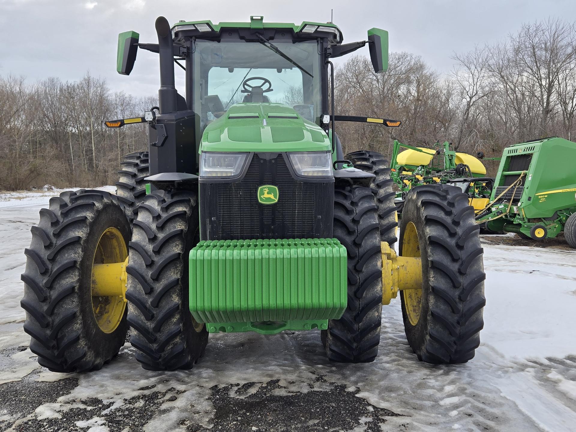 2023 John Deere 8R 340 Image