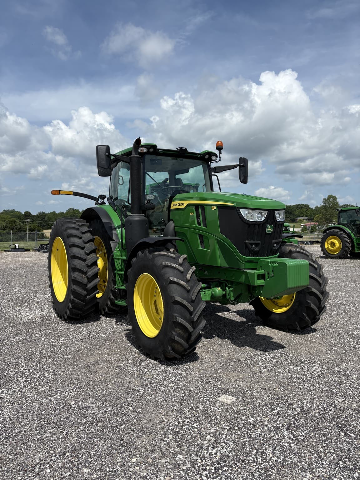 2023 John Deere 6R 195 Image