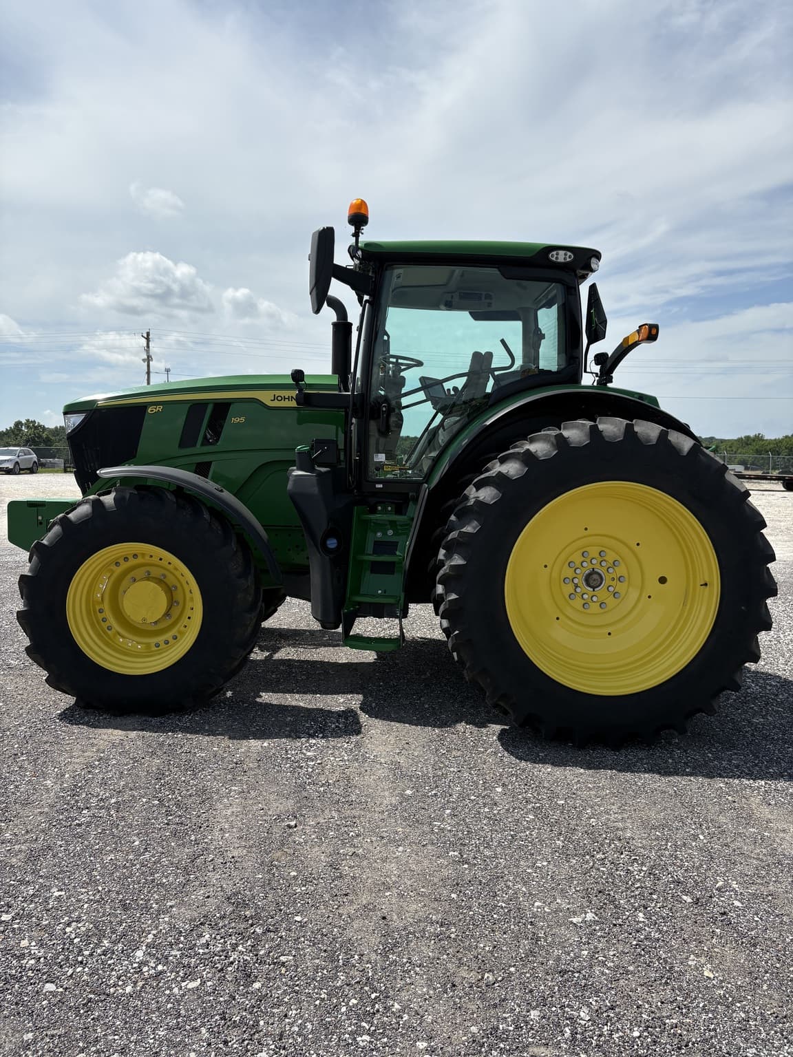 2023 John Deere 6R 195 Image