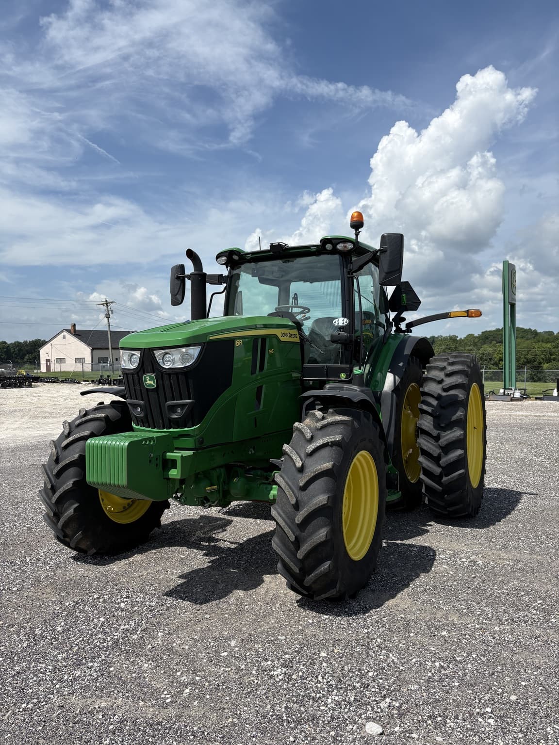 2023 John Deere 6R 195 Image