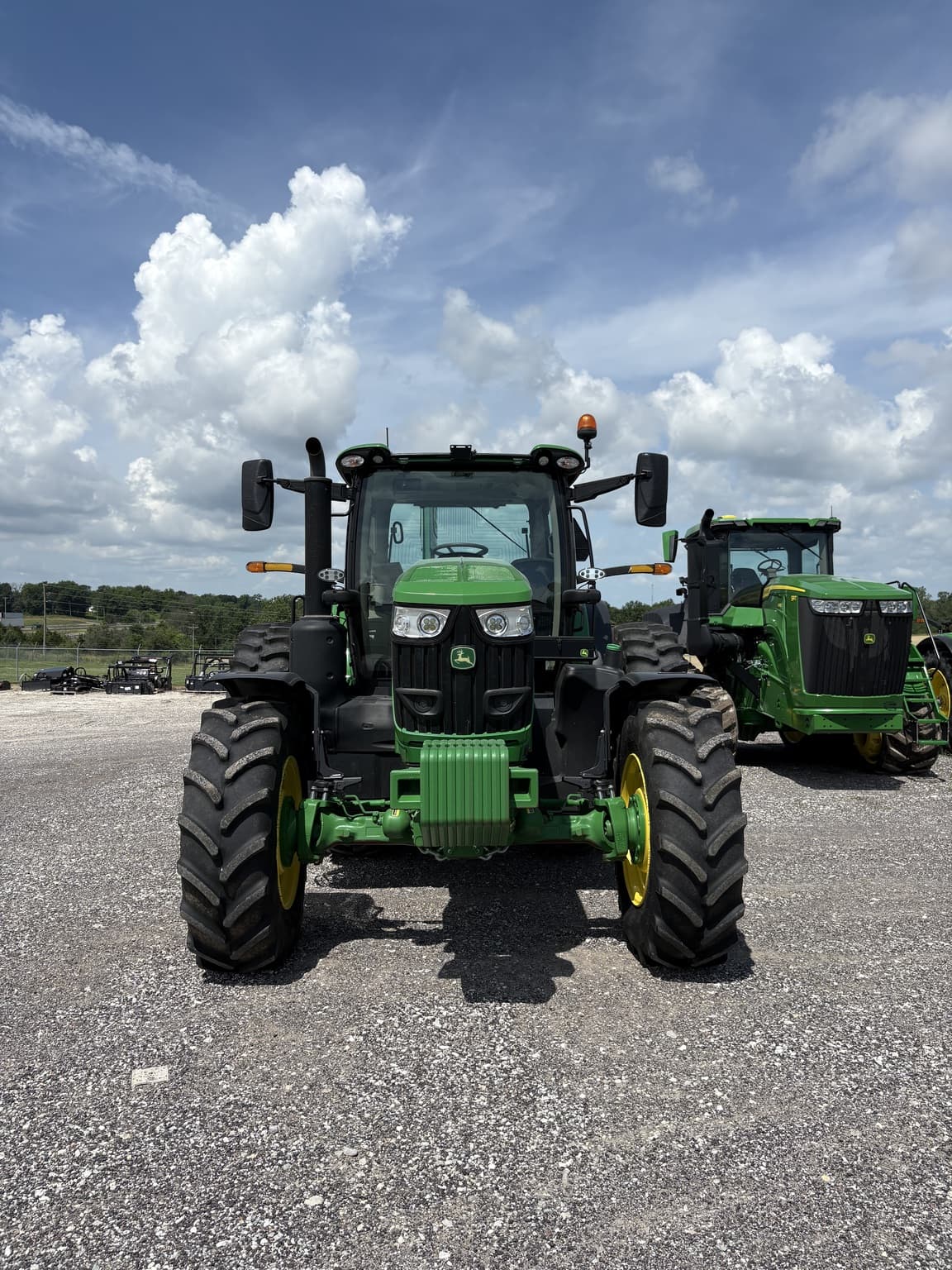 2023 John Deere 6R 195 Image