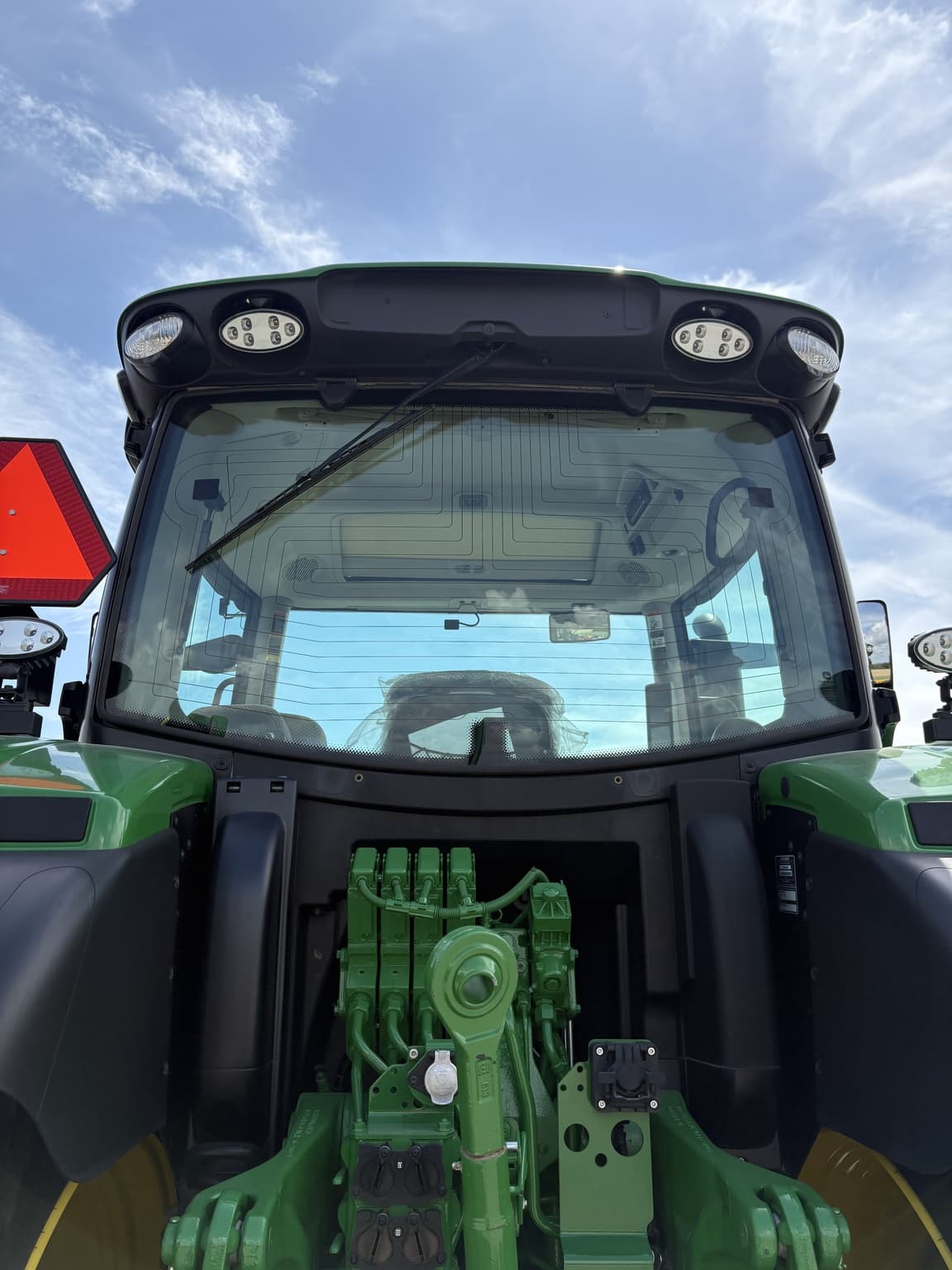 2023 John Deere 6R 195 Image