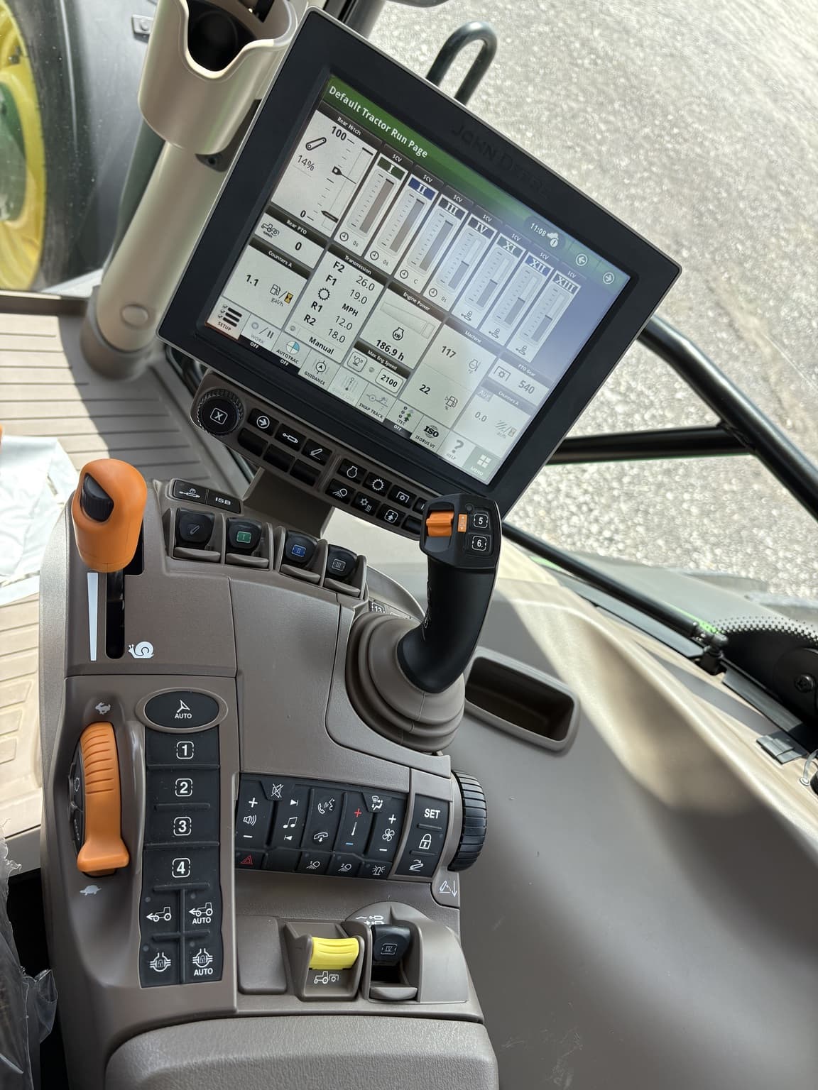 2023 John Deere 6R 195 Image
