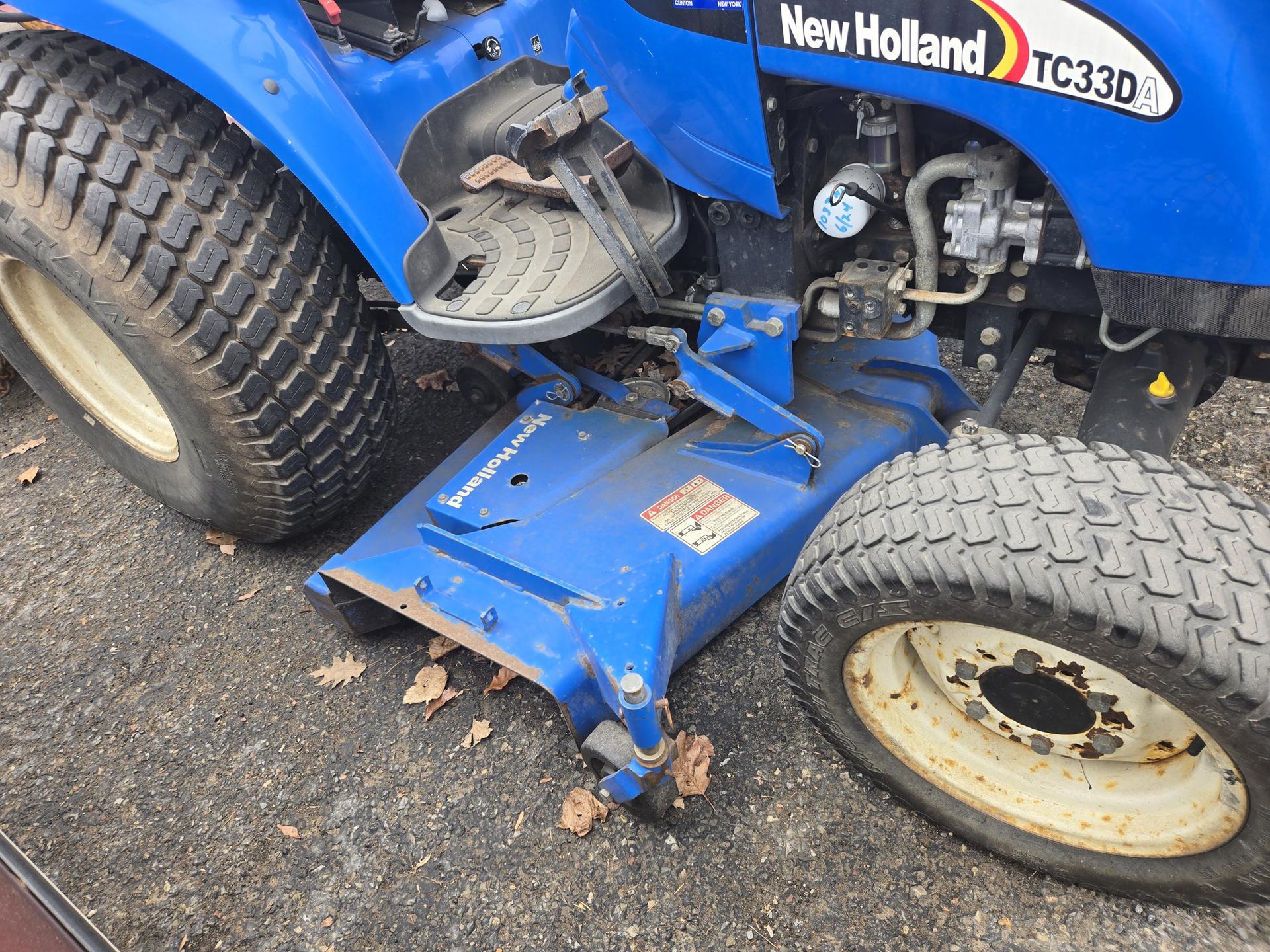 2004 New Holland TC33DA Image