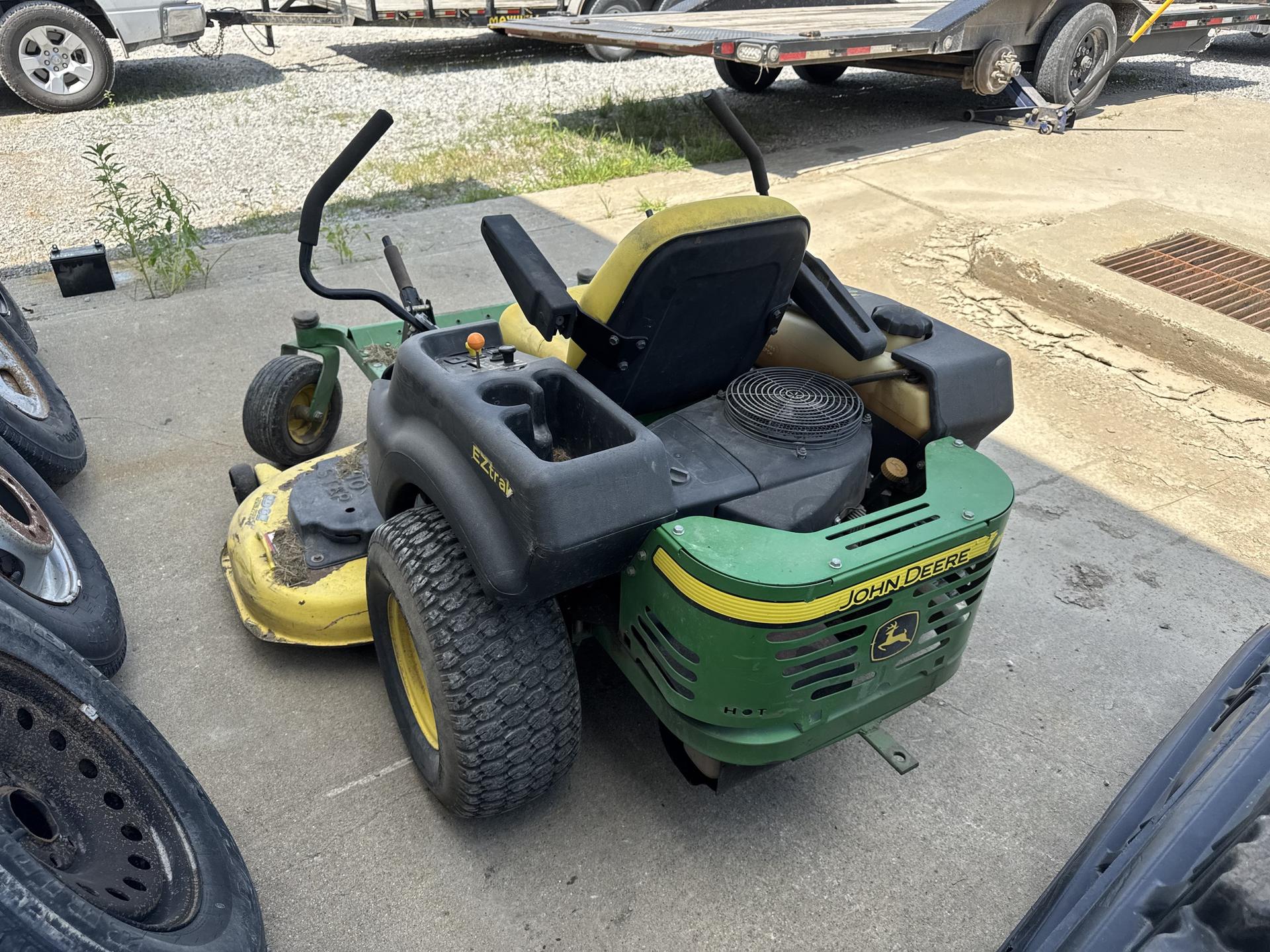 2008 John Deere Z445 Image