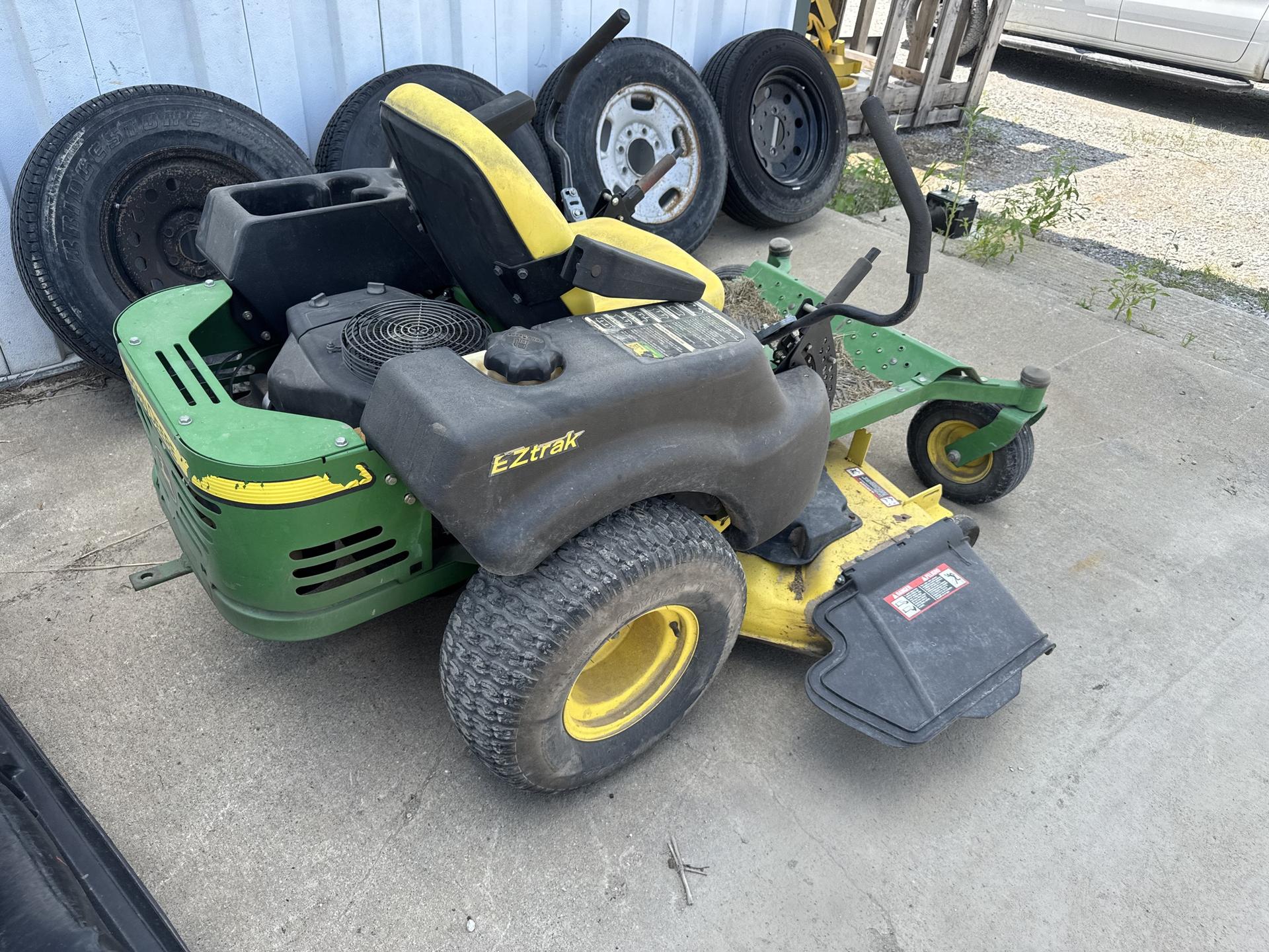 2008 John Deere Z445 Image