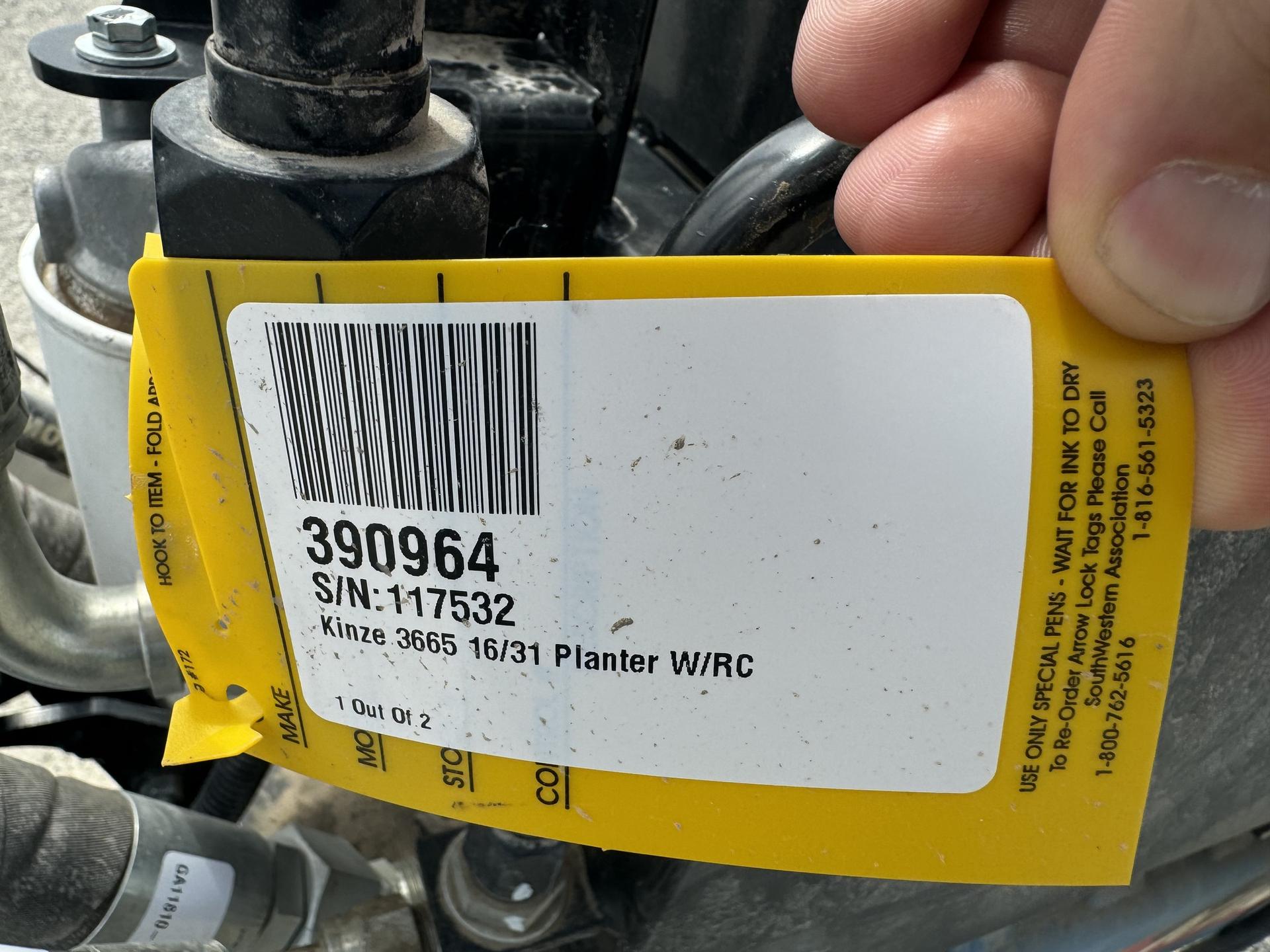 2023 Kinze 3665 Image