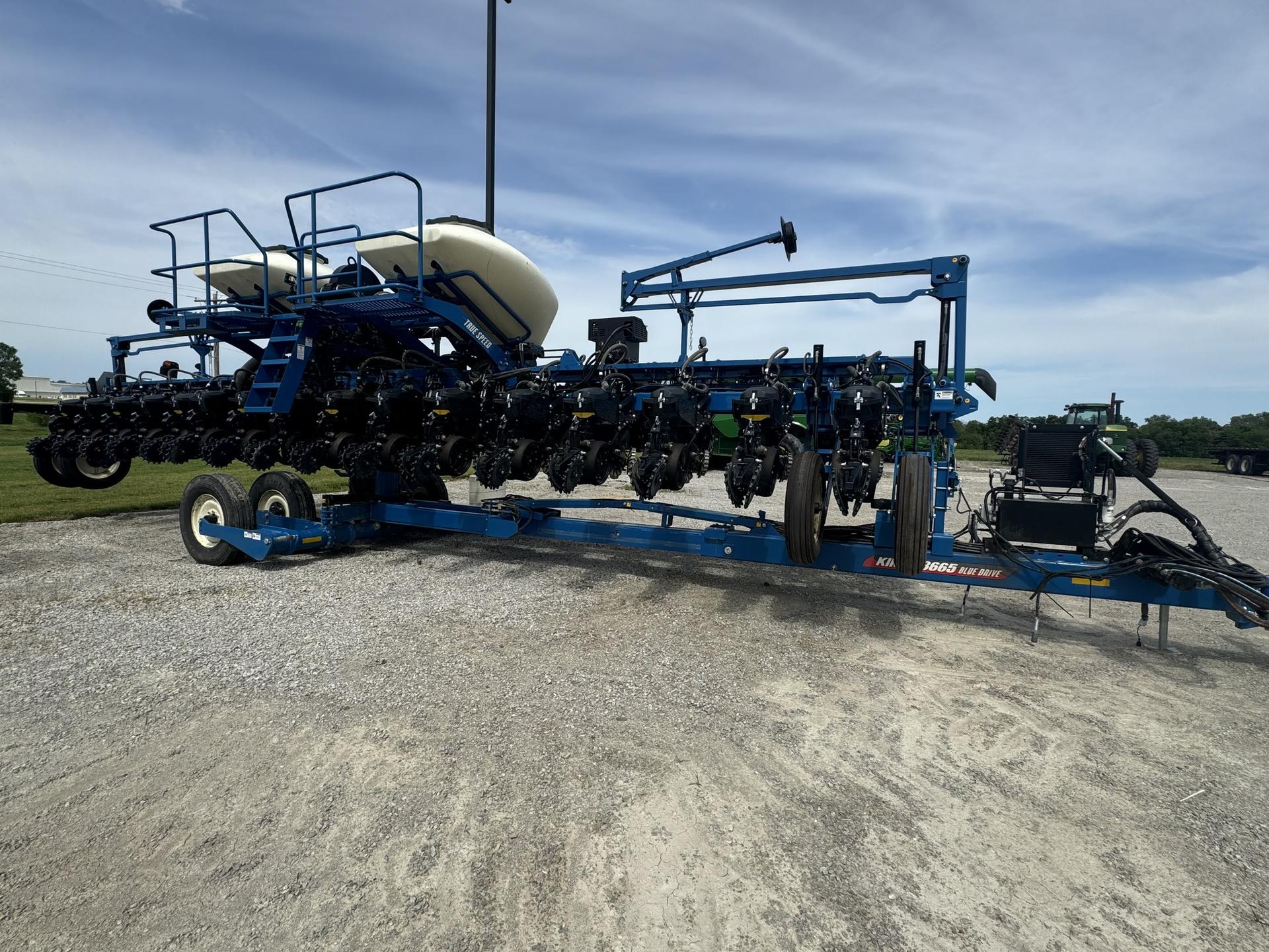 2023 Kinze 3665 Image