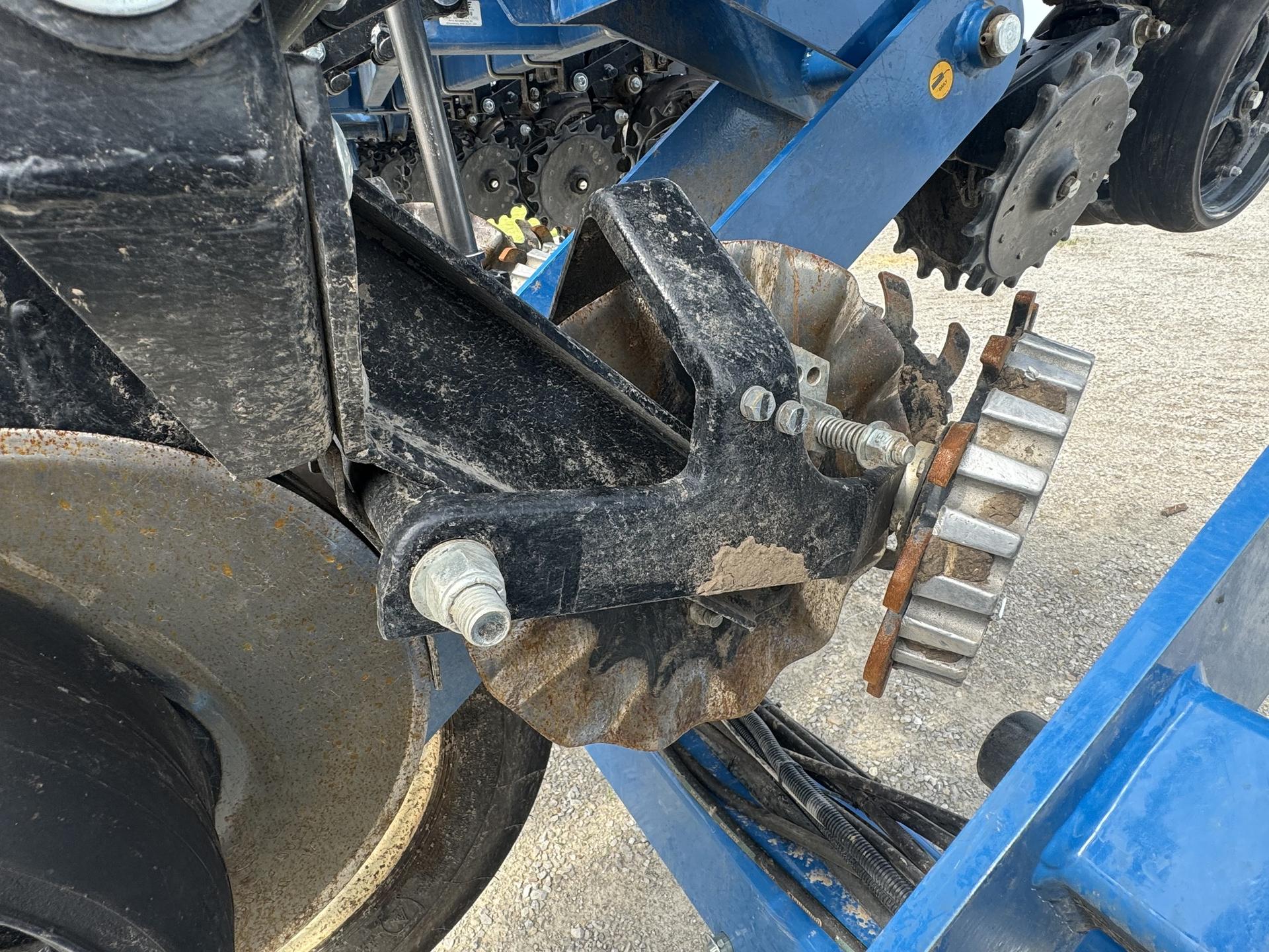 2023 Kinze 3665 Image