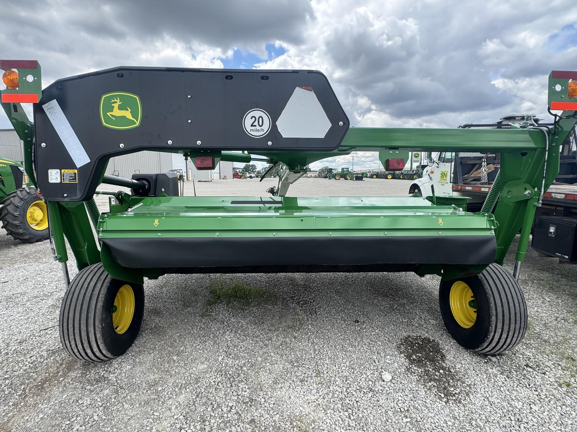 2023 John Deere C400 Image