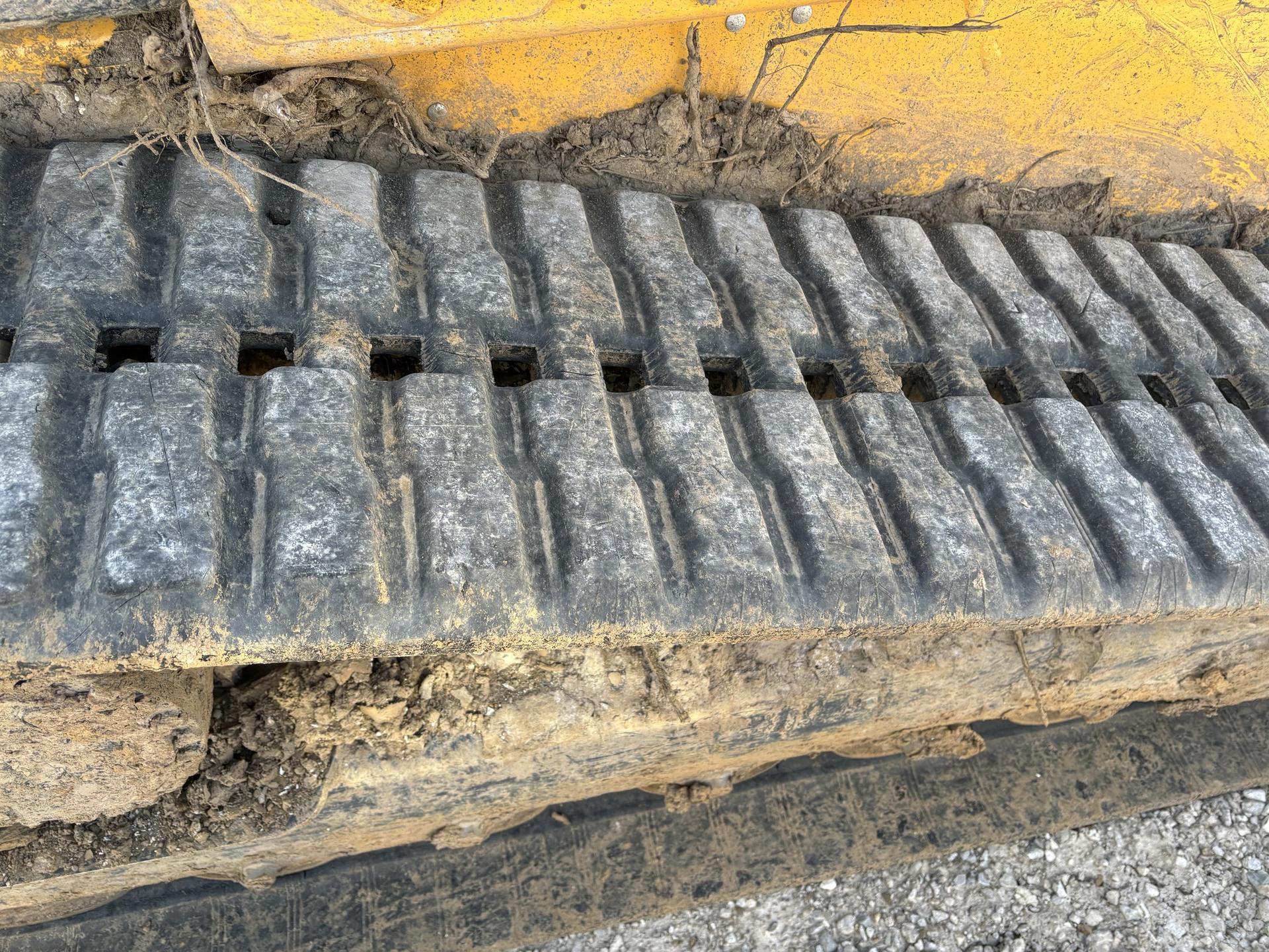 2024 John Deere 335 P Image