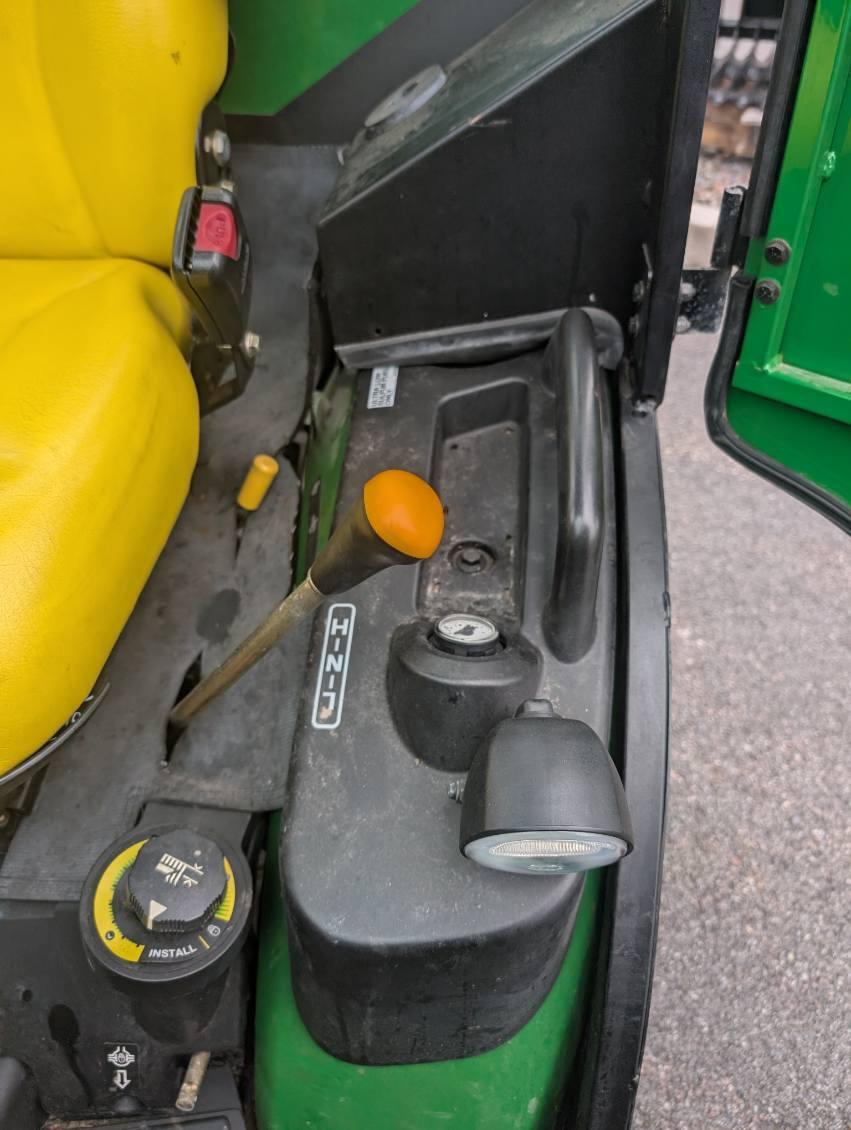 2013 John Deere 1025R Image