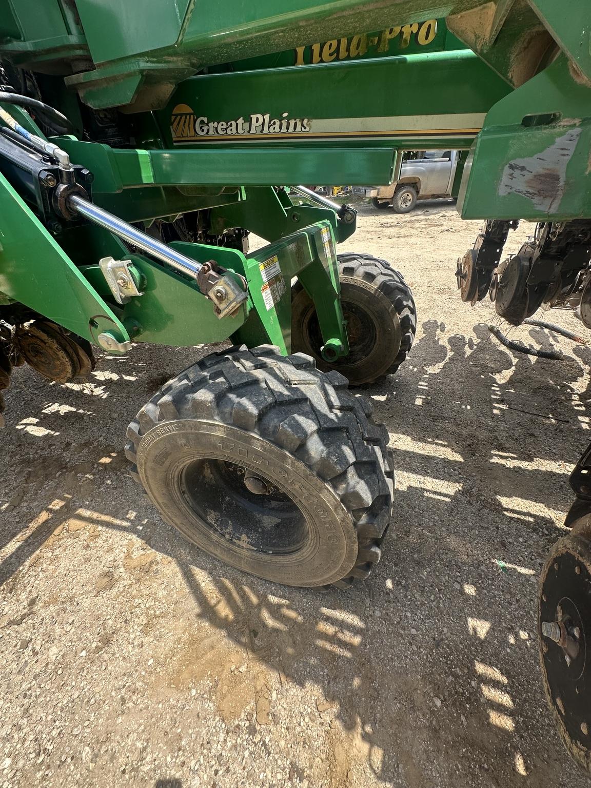 2016 Great Plains YP3025-3610 Image