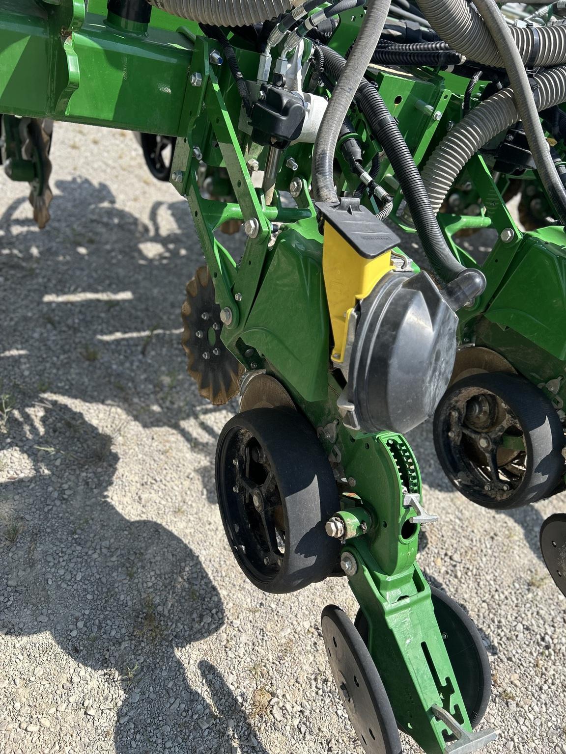 2024 John Deere 1775NT Image